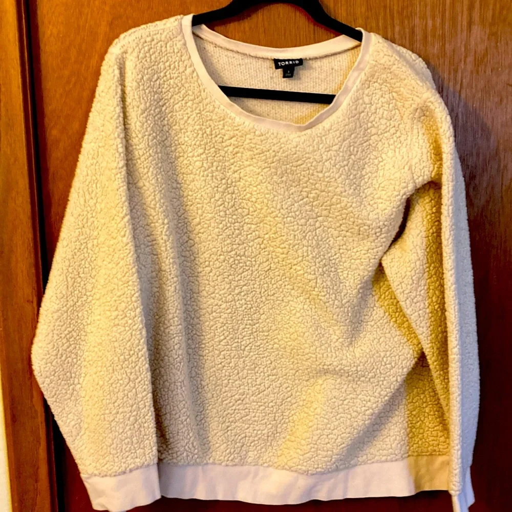Torrid 3 Cream Fleece Cozy Cropped Pullover Fuzzy Soft Crew - Picture 1 of 4